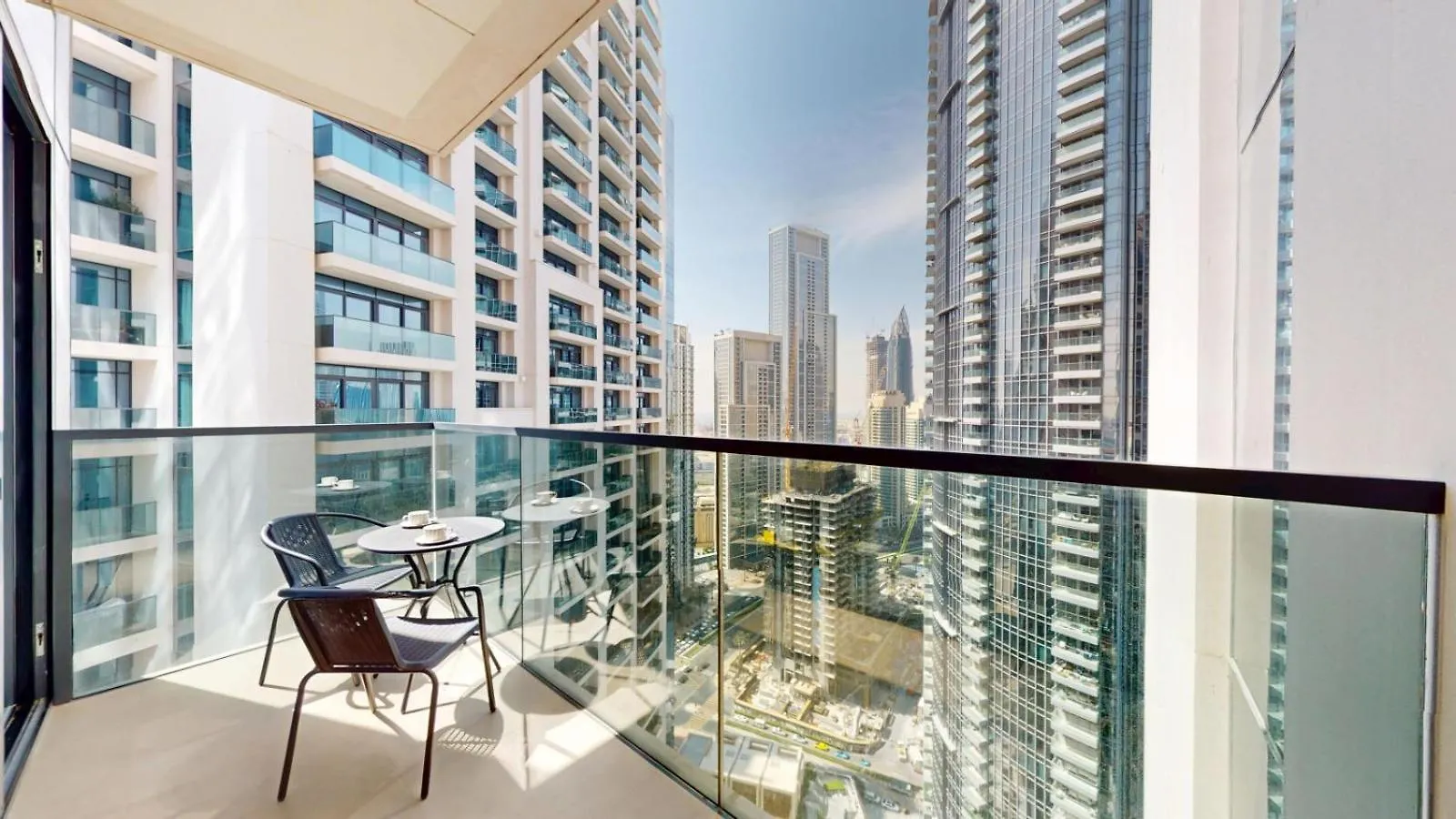 Apartment Act One Act Two - Sophisticated Two Bedroom Dubai
